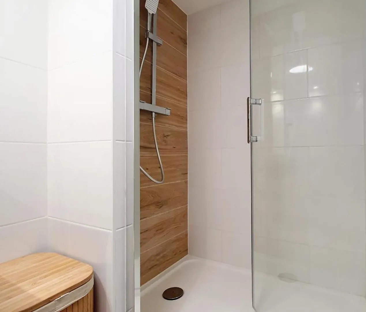 T2 Prive-8Min De Lyon-Parking Prive-Terrasse Apartment Irigny